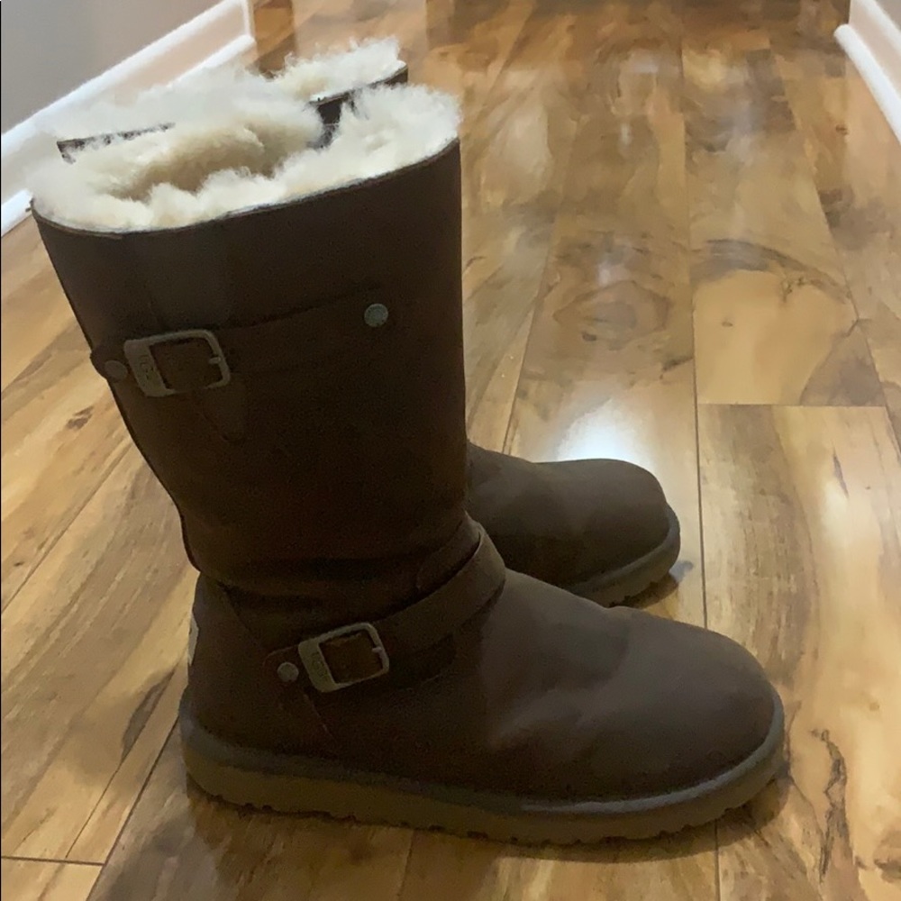 UGGS